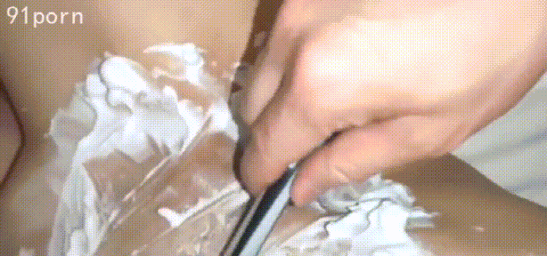 图片[6]-绿帽老公带着老婆酒店找单男❤️先刮B毛再玩3P-老宋小屋