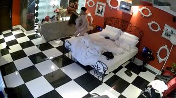 听对话貌似帅气信贷员和高颜值美女同事出来办公时忙里偷闲还到酒店啪啪,年轻就是好连操2次中间还不用休息!-老宋小屋