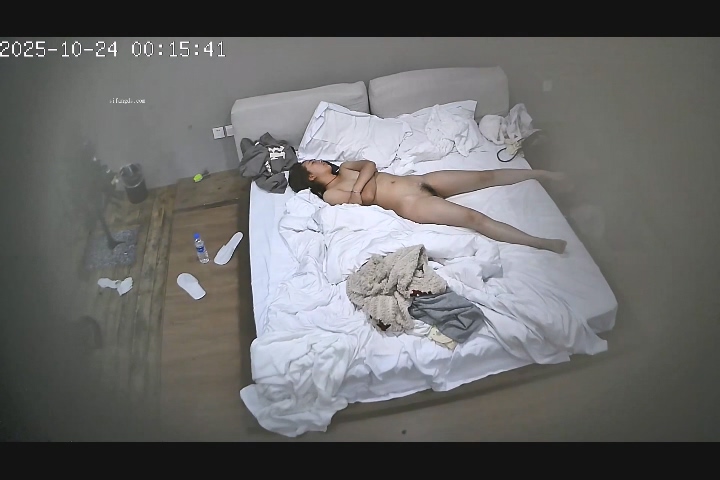 图片[3]-2025-10-23酒店偷拍 穿白衬衫的清纯学妹套上毛衣赴约无套外射-老宋小屋