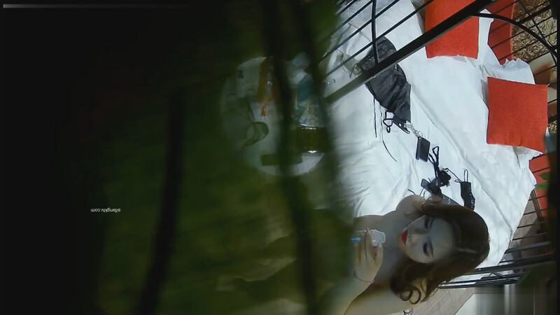 图片[9]-情趣酒店铁笼房高清偷拍❤️口味特别的富二代带了不少装备和女炮友开房把她草到杀猪嚎叫-老宋小屋