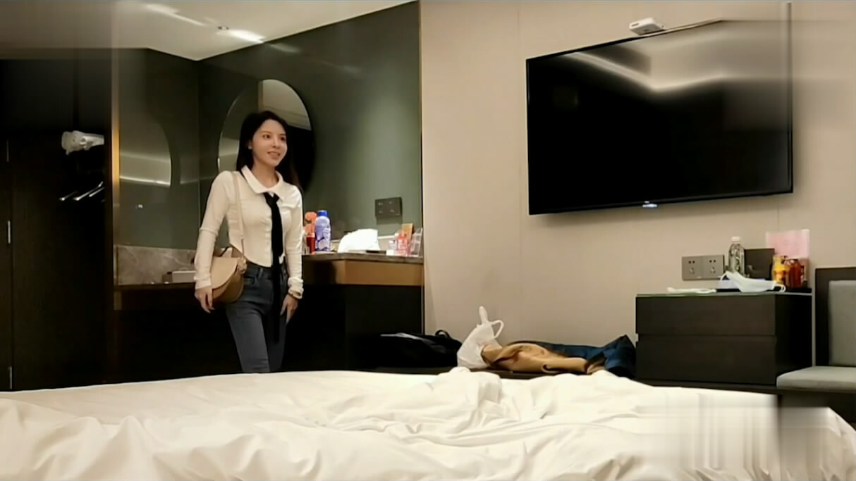 图片[2]-探花柒哥酒店約炮極品零零後網紅臉高顏值女神，小姐姐口活一流，技術也很不錯。-老宋小屋