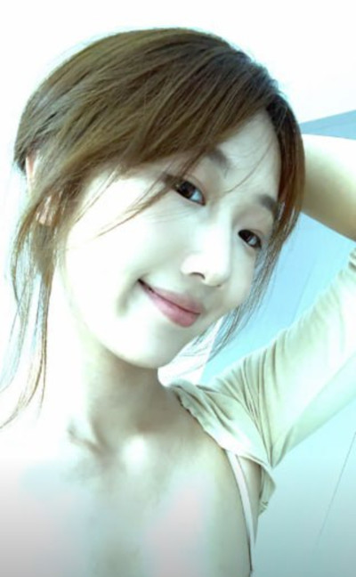 极品风骚人妻叶梓晴与前男友酒店偷情视频曝光❤️跪含巨茎深喉拉丝 无套猛冲蜜穴淫液喷溅 妥妥的反差荡妇！[MP4/252MB]-老宋小屋