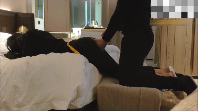 约炮大神Elsa真实约反差美女钢琴老师酒店露出做爱 开腿后入异常刺激 窈窕身材人后援交母狗【高清,29分/2G】-老宋小屋