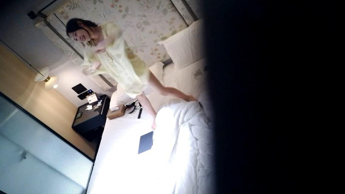 图片[4]-酒店偷拍长得神似李小璐的美女跳完黑桃A网红舞蹈被男友猛操(6v)-老宋小屋