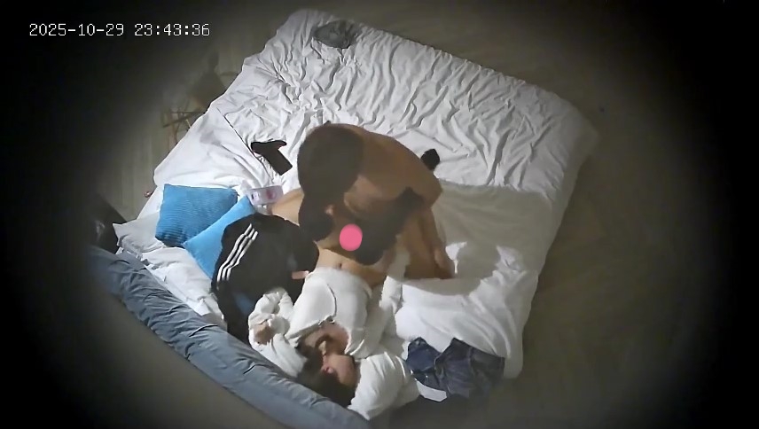 图片[7]-2025-10-29酒店偷拍 绝色过膝袜美女和男友酒店操逼-老宋小屋