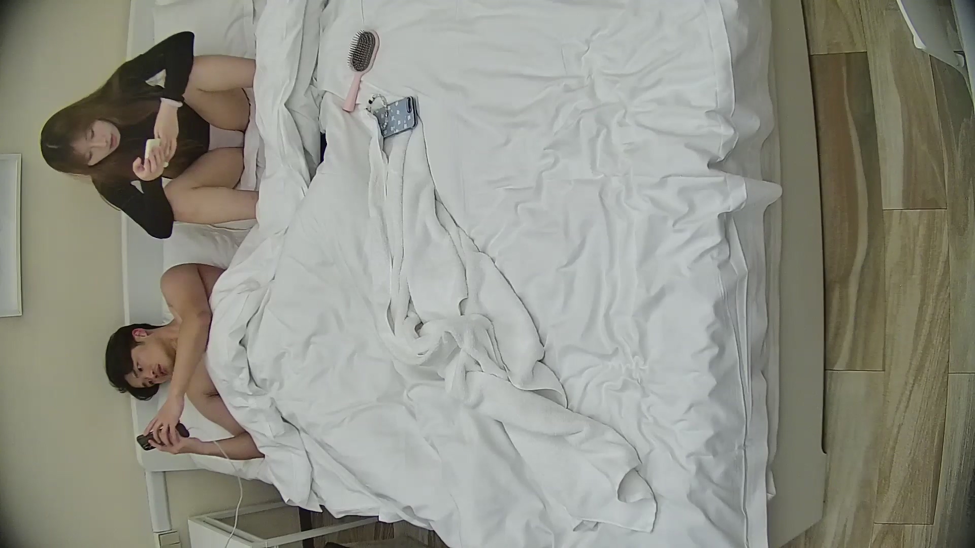 图片[3]-2025-12-16酒店精品 爱喝酒的呆萌美女宿醉未醒裸奔吵架崩溃大哭-老宋小屋