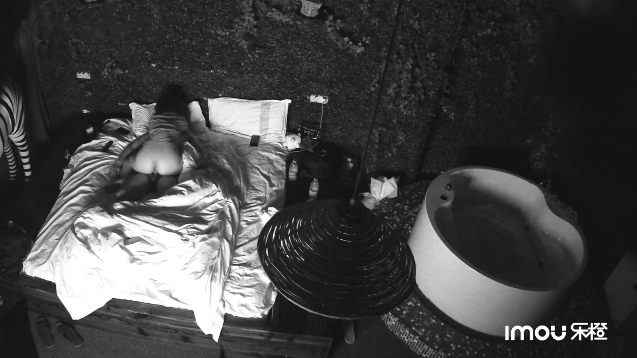 图片[1]-??????乐橙云真实偸拍主题酒店2对情侣开房造爱，第一对有点混乱，第二对大屌男太猛了，妹子嗲叫好滑啊好喜欢[MP4/1690MB]-老宋小屋