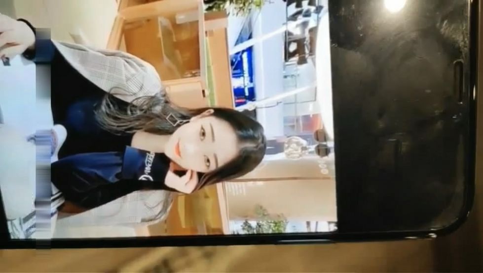 图片[1]-嫖妓达人酒店高价约啪性感漂亮的高素质美女啪啪偷偷直播给粉丝观看,花招太多又不射美女有点不耐烦了-老宋小屋