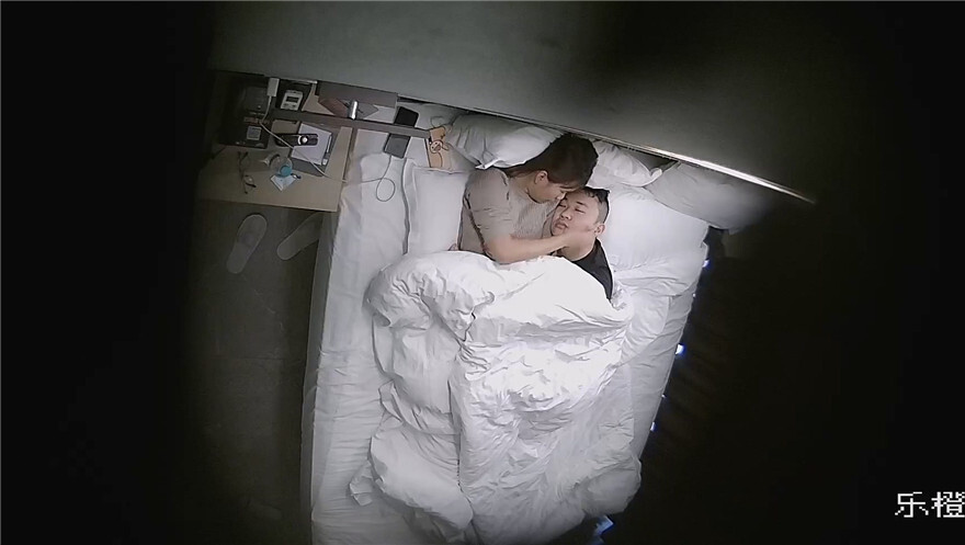 图片[1]-《乐橙云高清摄像头破解》小胖哥酒店约炮白皙少妇连干两炮[MP4/2170MB]-老宋小屋