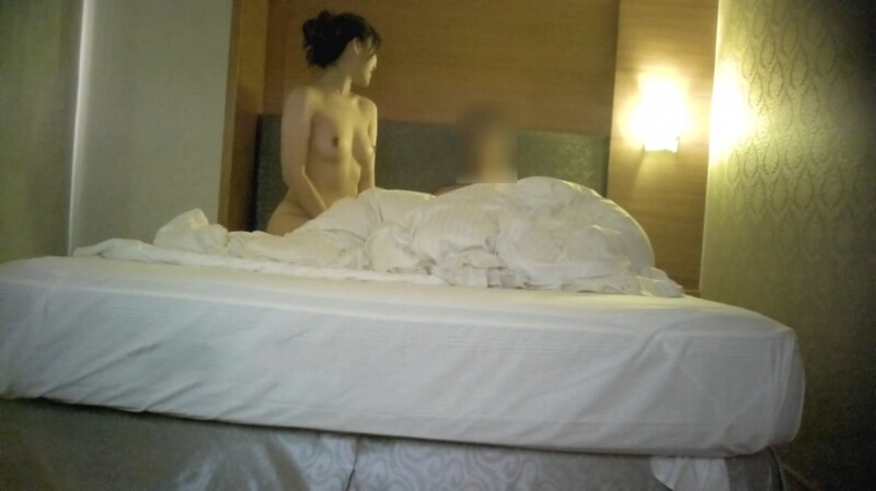 图片[2]-重点高校拜金小姐姐日常生活中女神一样私下极度反差有偿约炮土豪酒店激情露脸性爱-老宋小屋