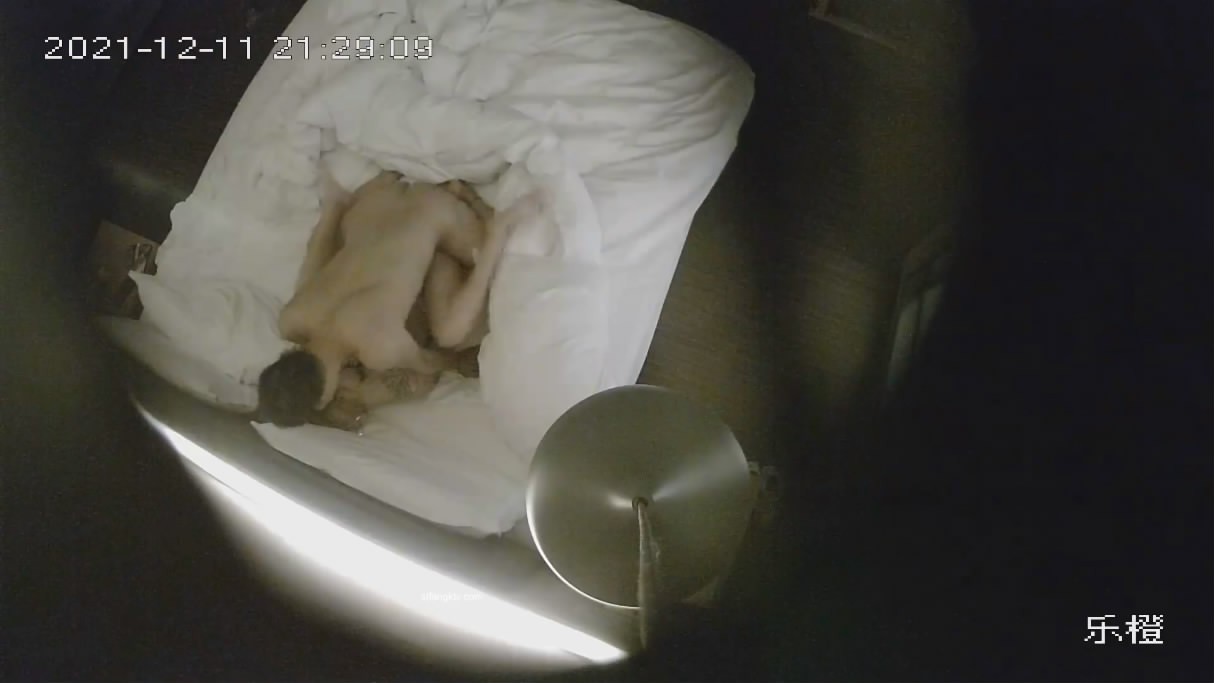 图片[3]-新流出乐橙酒店摄像头偷拍小哥约炮黄毛纹身小太妹快速抽插-老宋小屋