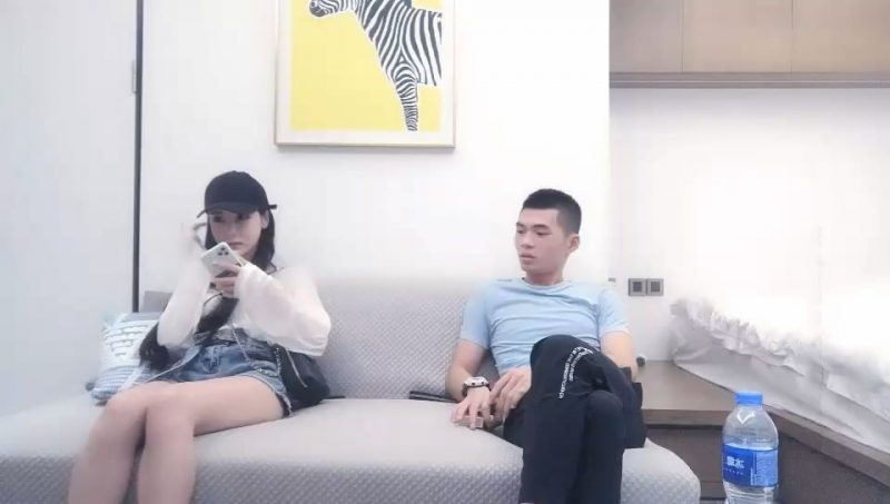 172CM女神级无毛性感外围女酒店被帅小伙插的直流泪[MP4/368MB]-老宋小屋