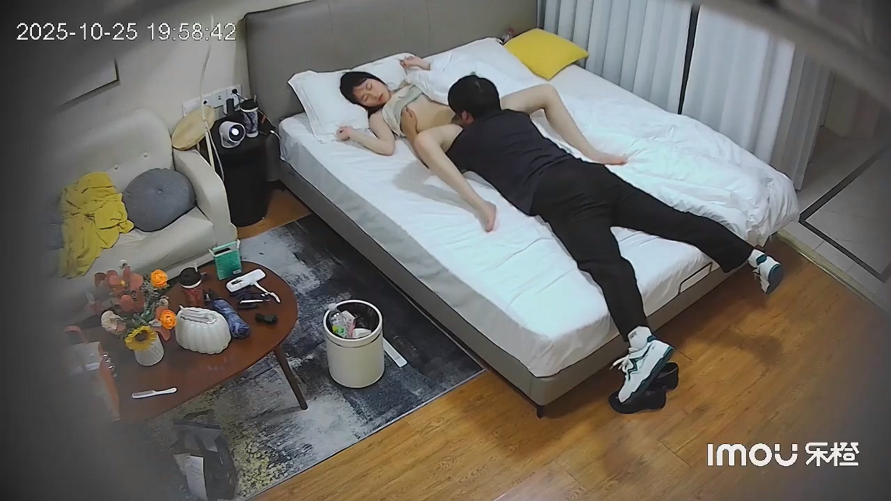 图片[4]-10-25未流出 稀有乐橙酒店高清偷拍高颜值JK反差婊学妹被男友舔逼操好几次才满足-老宋小屋