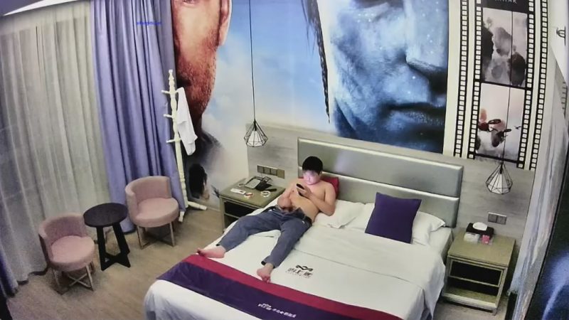 2023-7-30酒店偷拍 等待极品女友的时间先撸一发保持战斗力-老宋小屋