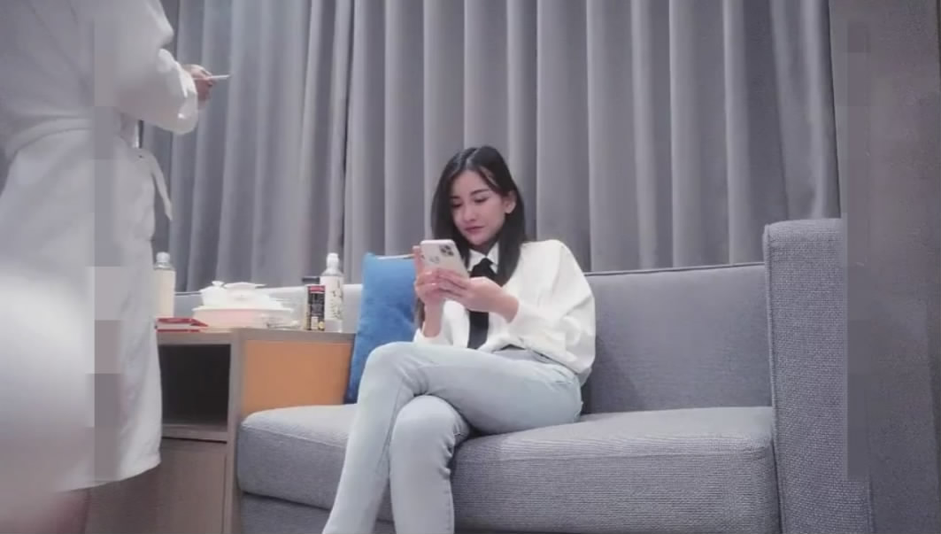 图片[2]-【无水印精选】探花达人酒店约啪 00后小可爱高端外围-对鸡巴非常的渴望被草到大声叫-老宋小屋