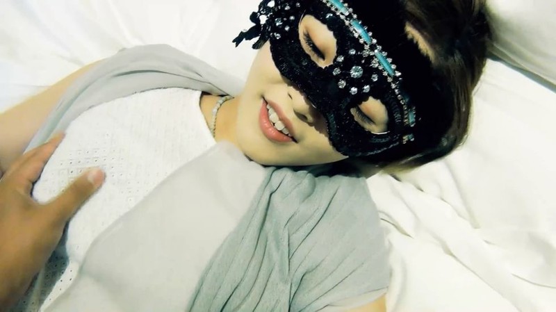 [MP4/443MB]高級酒店搭訕95年白嫩性感大堂經理,操完一次妹子自己用道具玩,對著鏡子又狠操一次-老宋小屋