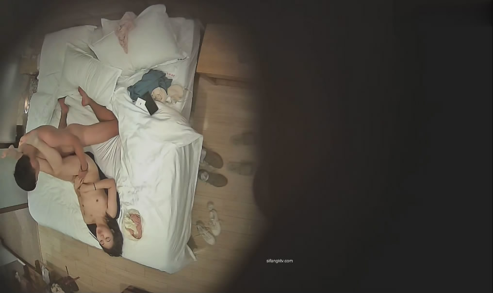 图片[3]-民宿酒店高清偷拍??深夜开房的好身材男女上演活春宫性爱姿势美女颜值非常高[MP4/527MB]-老宋小屋