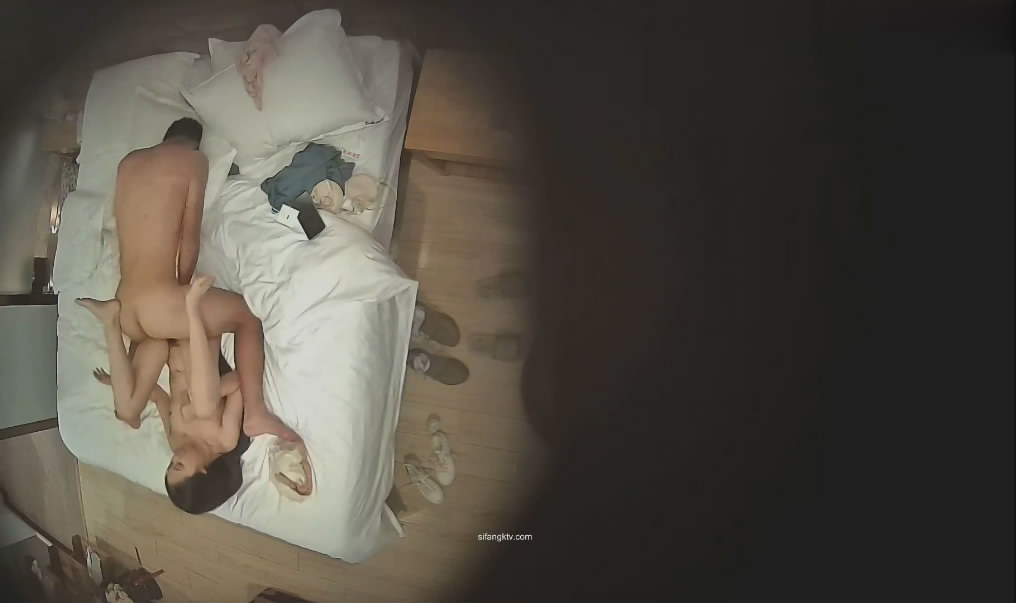 图片[4]-民宿酒店高清偷拍??深夜开房的好身材男女上演活春宫性爱姿势美女颜值非常高[MP4/527MB]-老宋小屋
