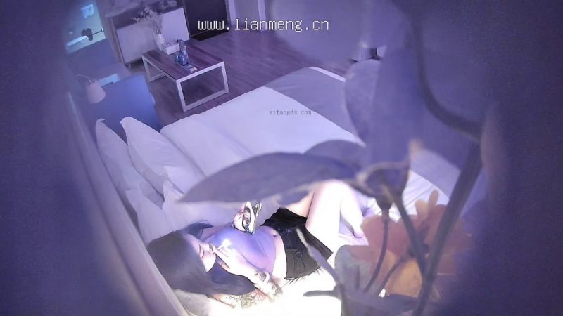 最新流出酒店偷拍❤️干部模样大叔找了漂亮小姐发泄兽性抓着奶子用力草[MP4/540MB]-老宋小屋