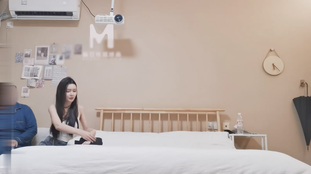 图片[2]-新片速递大神探花辟帝??酒店高价约炮 长腿嫩模极品炮架 腰细逼紧极乐销魂[MP4/708MB]-老宋小屋