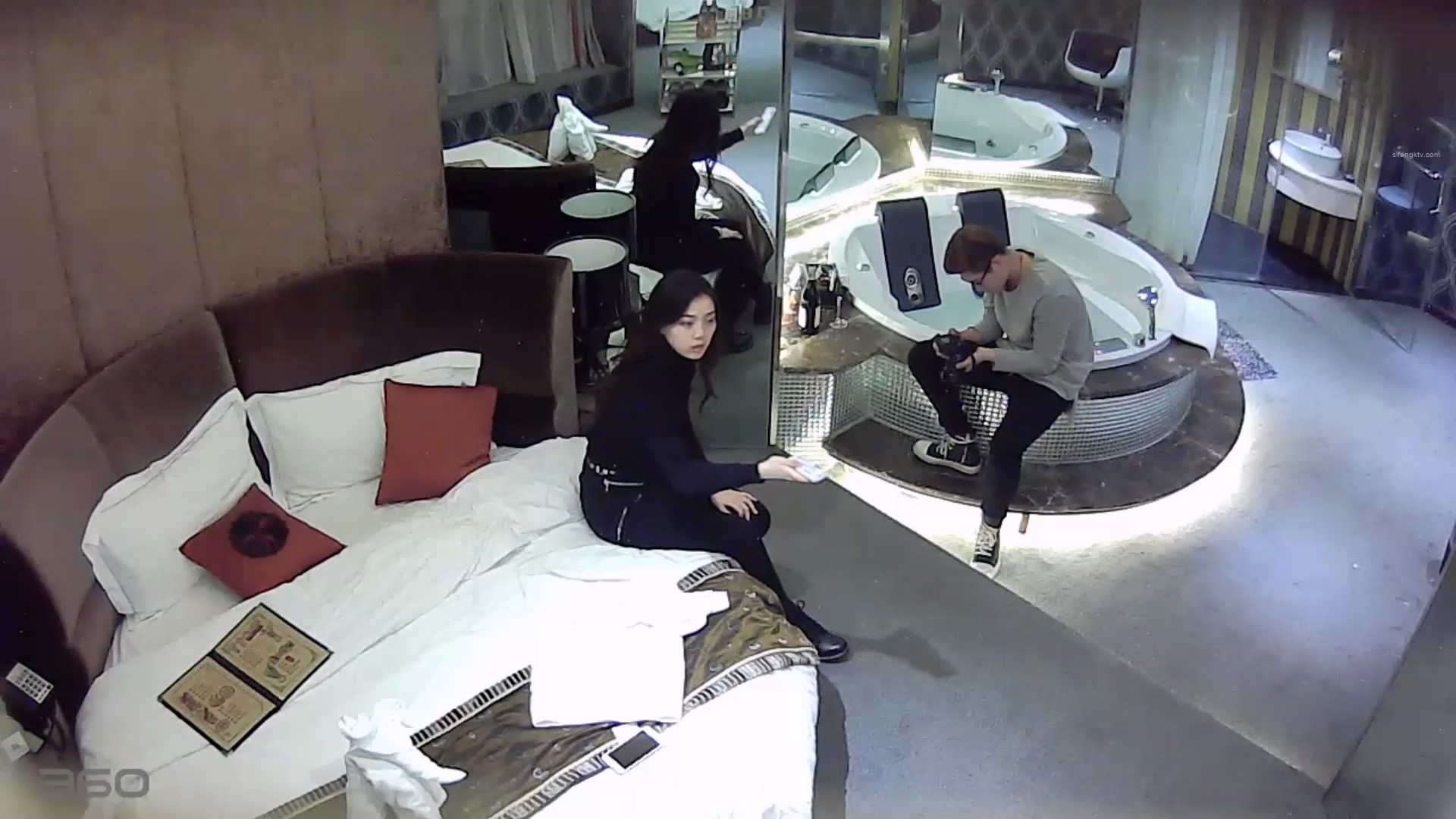 图片[2]-11-25经典酒店偷拍 极品男女浴缸内放纵啪啪，俊男靓女乐逍遥-老宋小屋