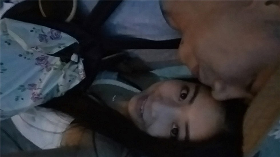 图片[3]-美女第一次和男友酒店开房,腼腆害羞,想要又不好意思说,逼逼淫水泛滥被男的狠狠抽插-老宋小屋