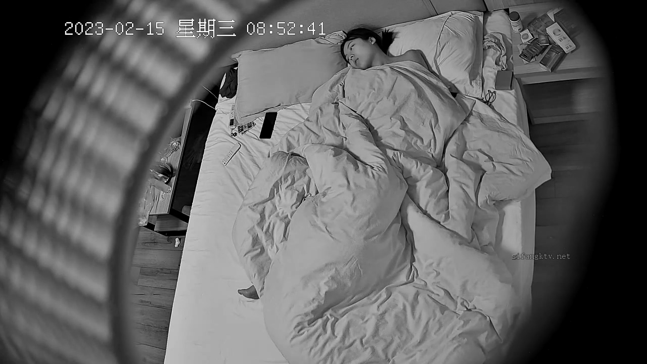 图片[2]-情人节酒店实录 年轻人节日狂草，避孕套弄一地-老宋小屋