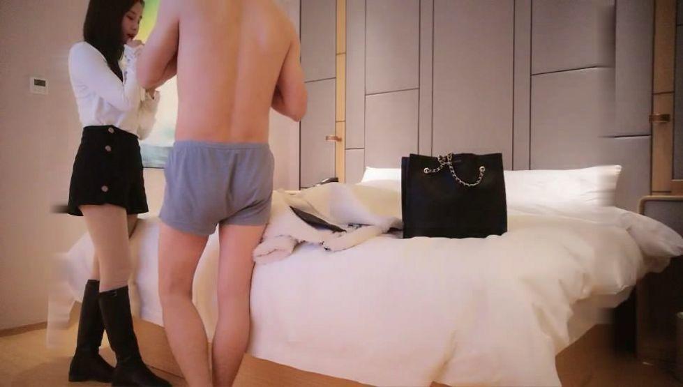 图片[4]-极品外围女酒店啪啪,衣服还没脱就抱起来干-老宋小屋