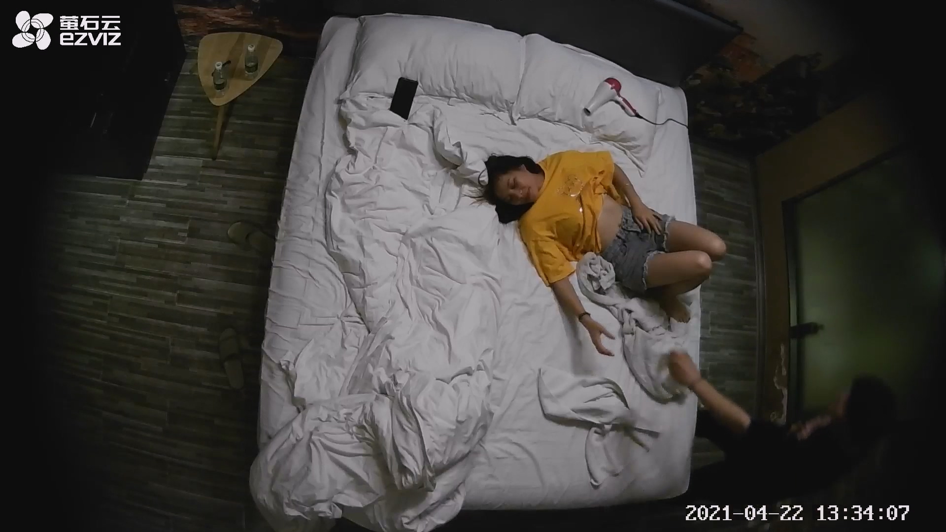 图片[6]-4.22萤石云酒店偷拍 学生情侣开房，妹子活泼开朗主动求操，看出来感情很好-老宋小屋