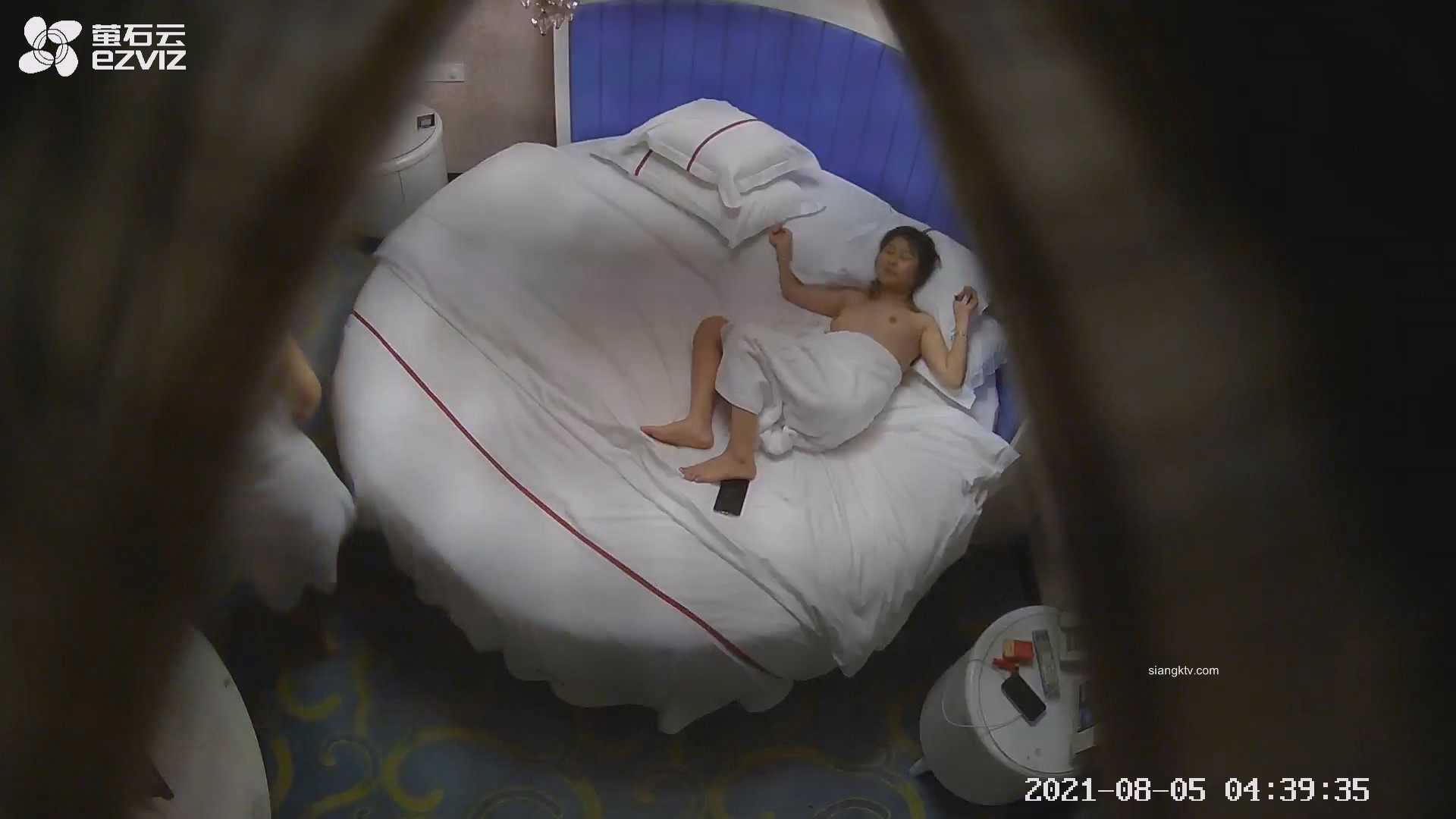 图片[2]-8-5萤石云酒店 学生妹和暧昧中年男开房，被操的喊爸爸好厉害-老宋小屋