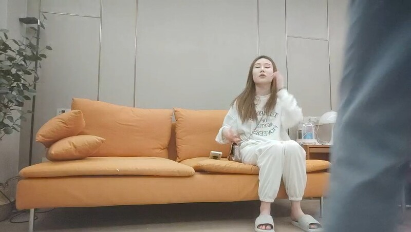 纹身哥酒店重金约炮大长腿小姐姐 换上开档黑丝各种姿势啪啪爽翻了-老宋小屋