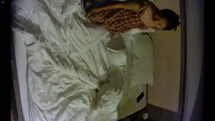 酒店实录 夜深人静工作之余和可爱女友探讨69秘密-老宋小屋