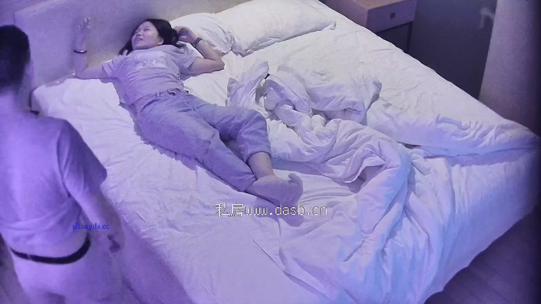 图片[2]-新片速递酒店偷拍❤️健壮男后入小白袜少妇 把她干的死去活来-老宋小屋