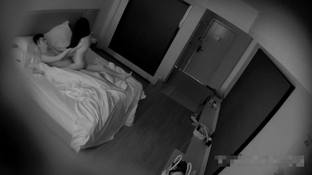 图片[4]-酒店实录 壮硕男遇上极品旗袍气质黑长直狂干三场-老宋小屋