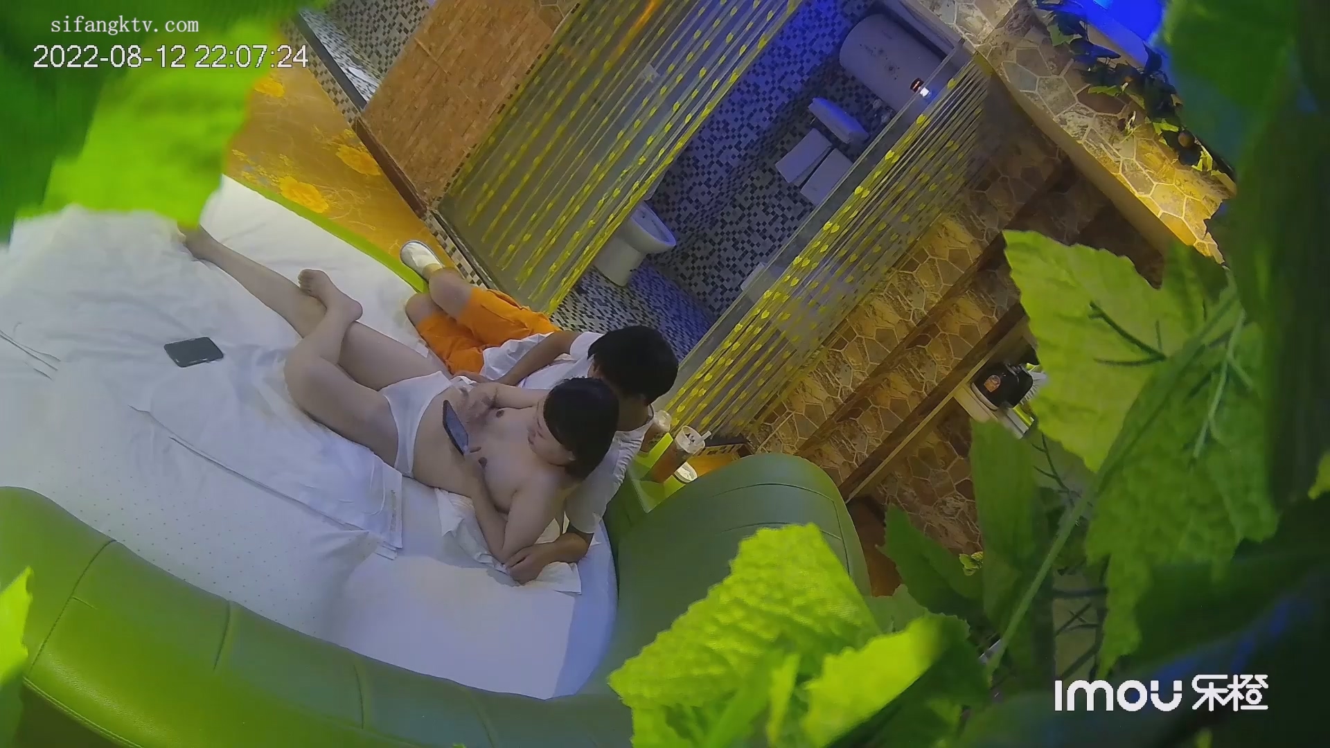 图片[1]-8月乐橙酒店偷拍年轻大屌小哥各种姿势草到女友表情疼苦受不了呻吟-老宋小屋