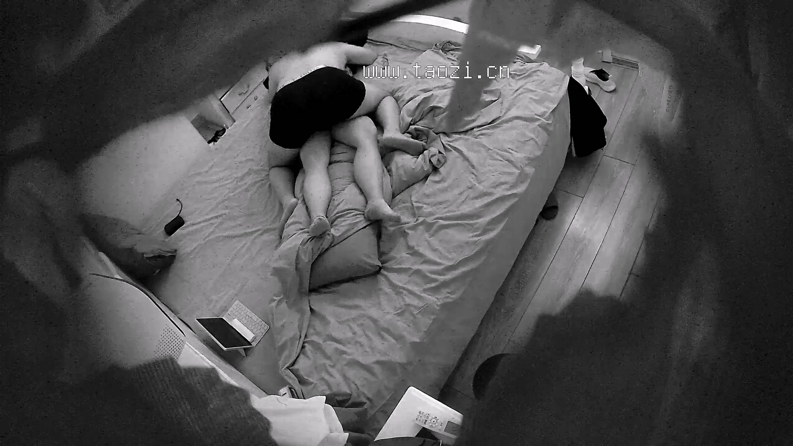 图片[1]-酒店偷拍 碎花长裙美女长途火车见男友少不了开房激情啪啪-老宋小屋