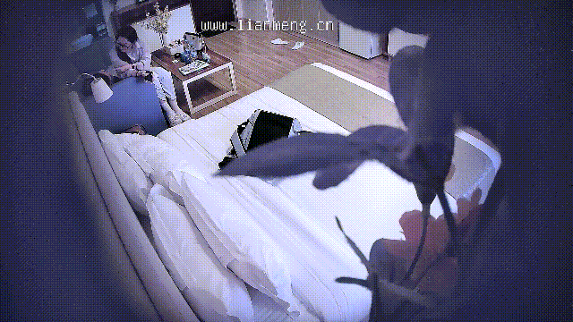 新流出酒店偷拍❤️学生情侣眼镜御姐反差婊脱光衣服后媚眼如丝被健壮男友沙发操到床-老宋小屋