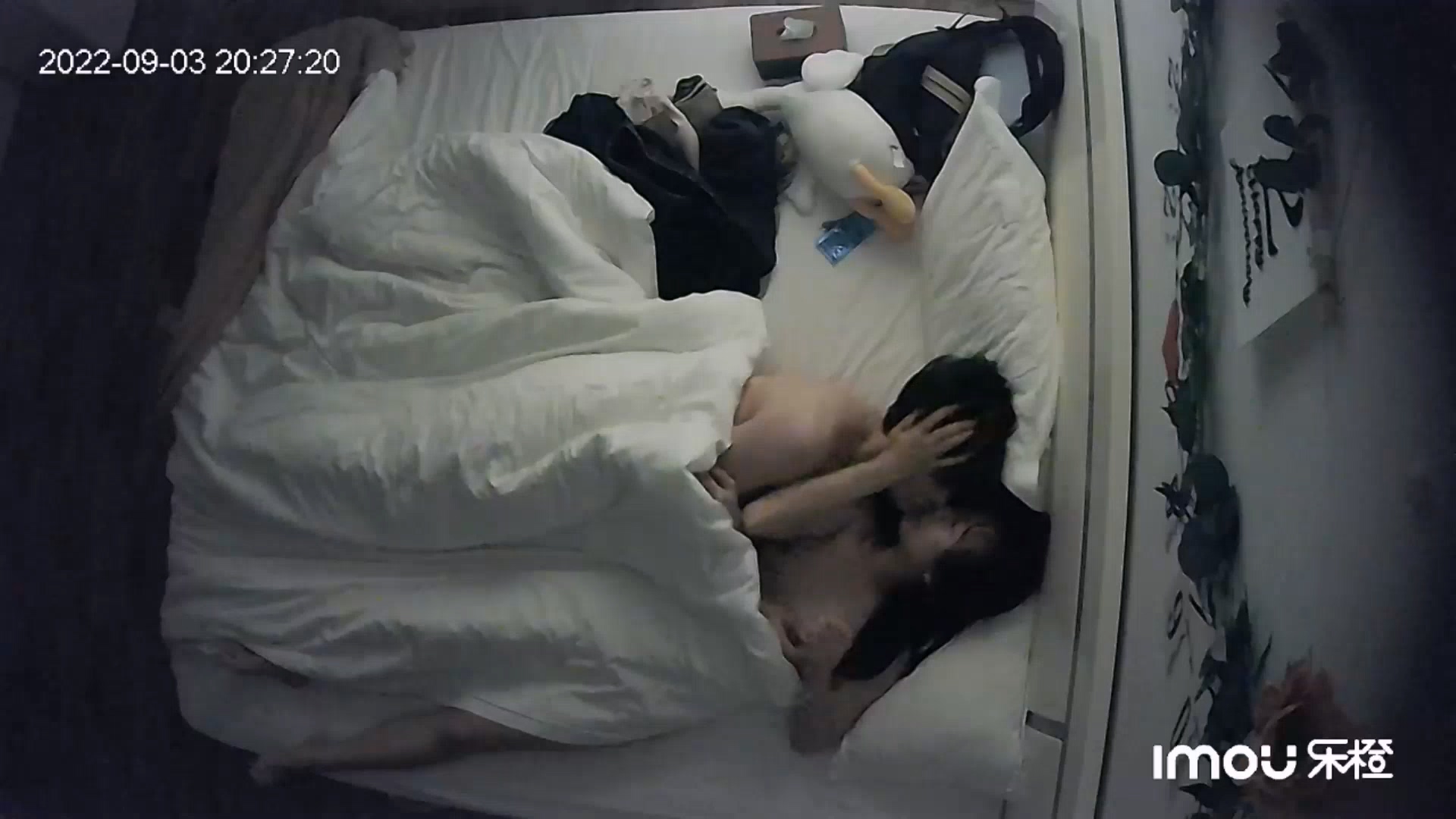 图片[8]-9-3乐橙酒店偷拍 大学生穿着情侣装开房，深情缠绵脱衣干炮，高潮女友腿夹的很紧-老宋小屋