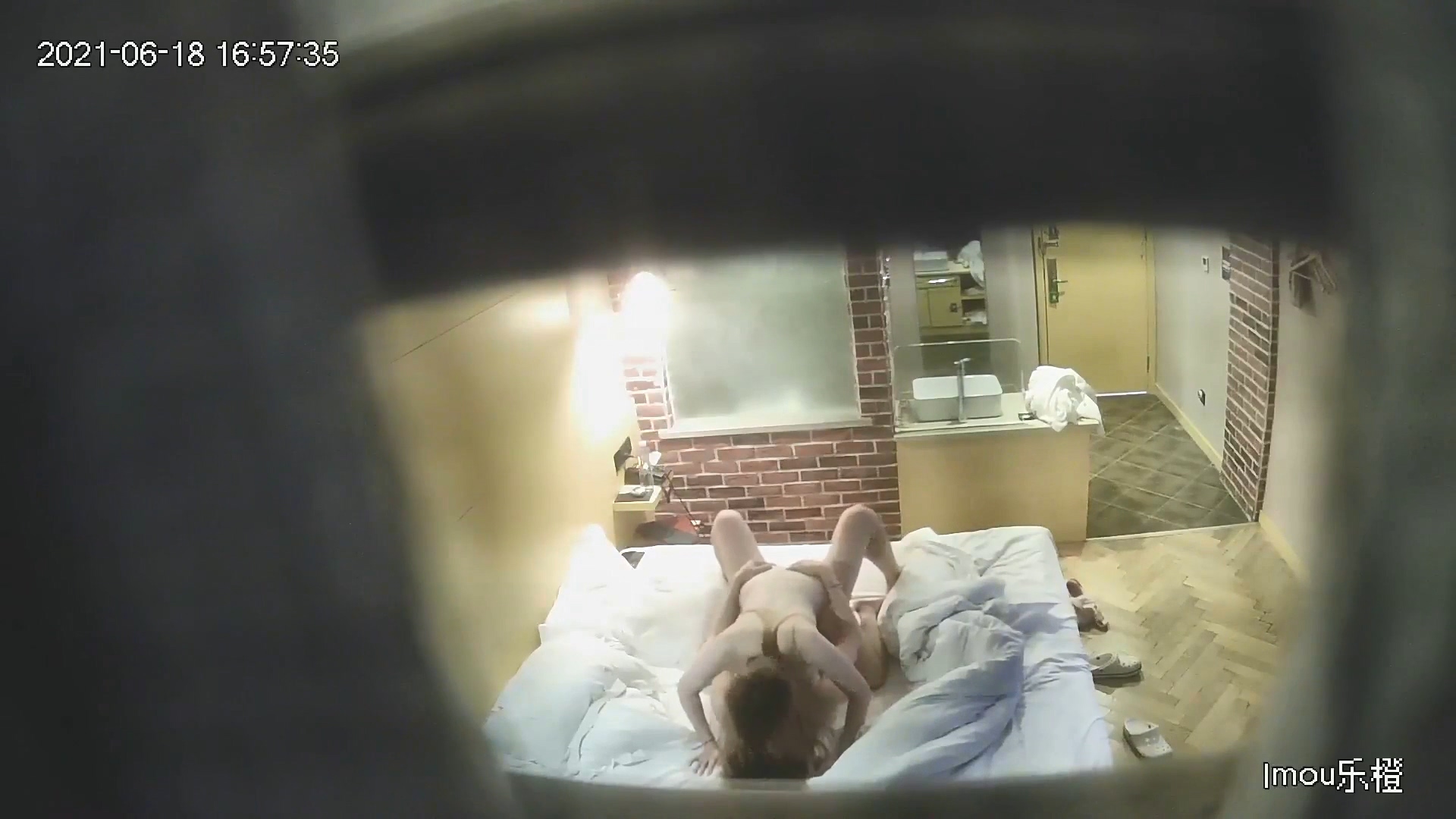 图片[2]-6-19酒店偷拍 丰满美女被男友各种姿势快速抽插到高潮-老宋小屋