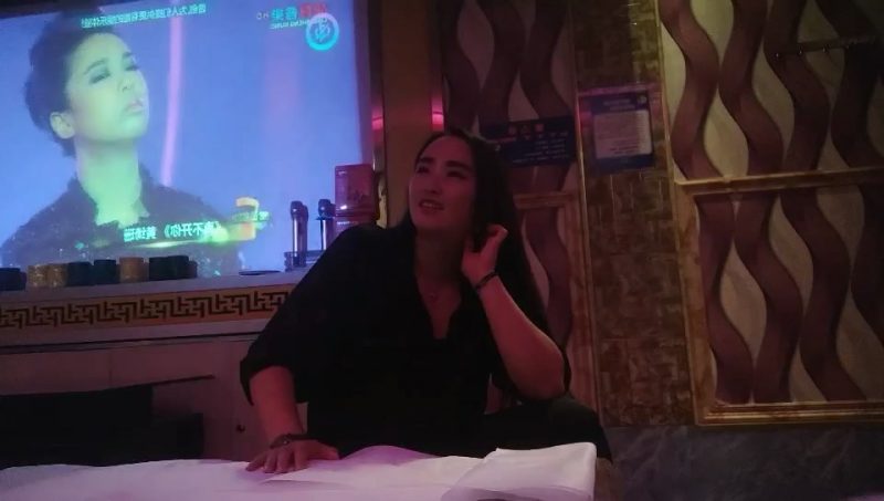 7-28伟哥寻欢_足浴勾搭开朗人妻到酒店做爱，第一次出来约被忽悠无套内射-老宋小屋