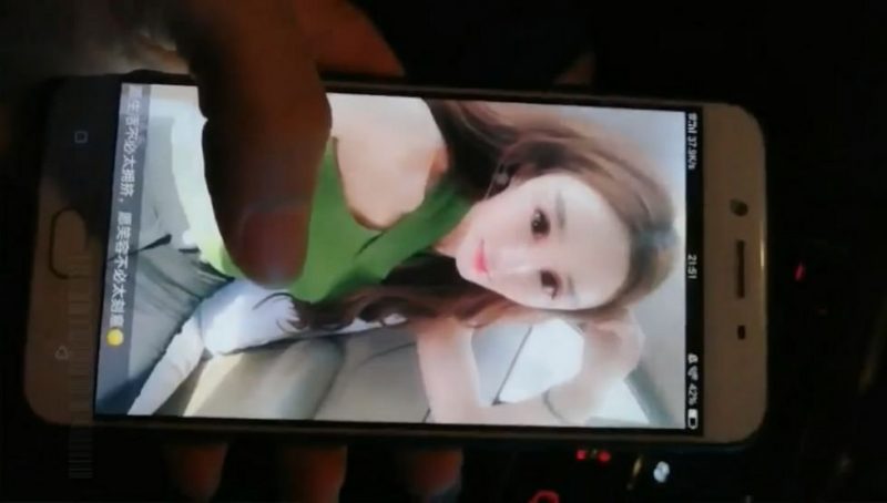 高价众筹魔鬼身材性感漂亮的外围美女夜晚约到酒店扒光衣服两人轮流啪啪各种姿势玩个遍狠狠爆插国语-老宋小屋