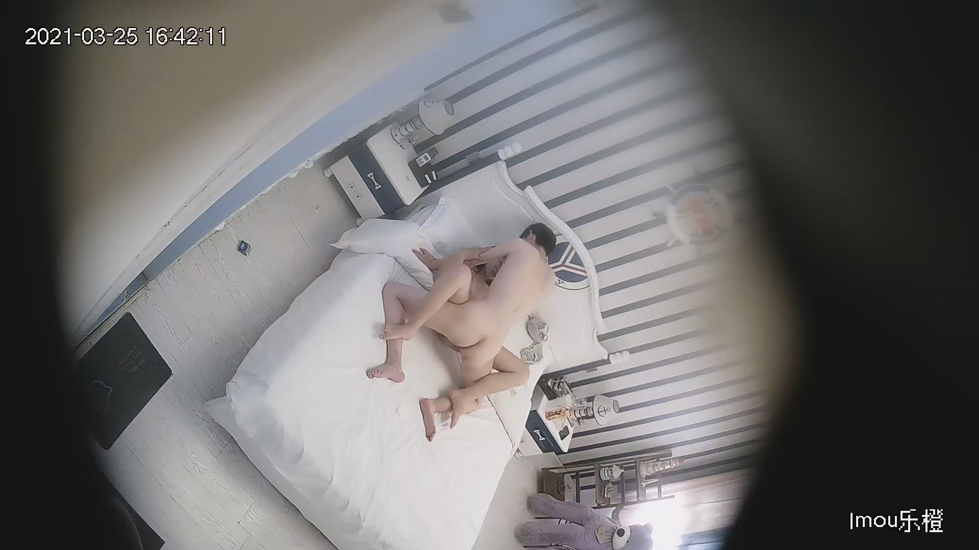 图片[7]-3-25经典酒店偷拍 学生情侣开房 极品眼镜女友被舔逼受不了了，啪啪完看套子里射多少精液-老宋小屋