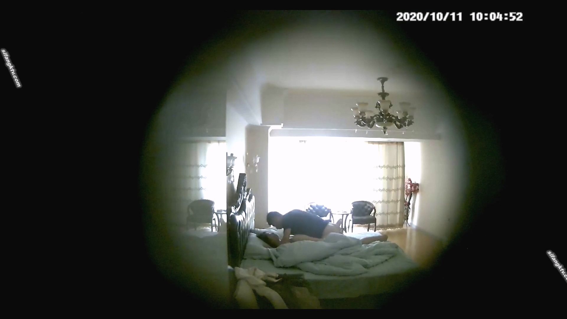 图片[2]-10-10经典酒店偷拍 淑女类型眼镜女孩和男友来一场激烈晨跑在其床-老宋小屋