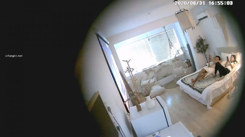 8-31经典酒店偷拍 青春学生情侣,激情热吻脱光光开操,爽歪歪-老宋小屋