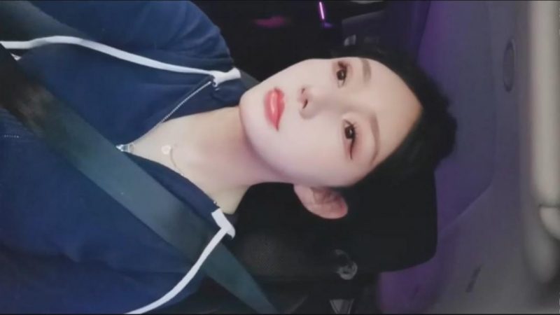 开豪车的兼职外围女主播小野猫❤️酒店上门服务膘肥体壮胖大款被床边抱起来操[MP4/857MB]-老宋小屋