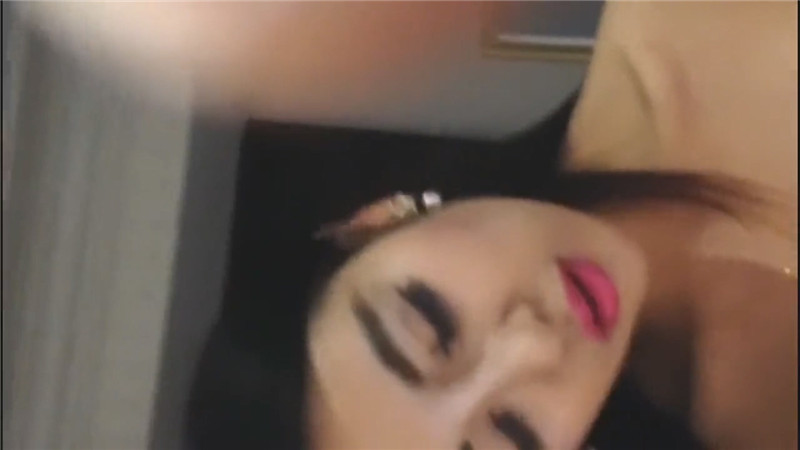 图片[2]-中年光头老板酒店约炮白白嫩嫩的女下属各种姿势啪啪完美露脸[MP4/287MB]-老宋小屋