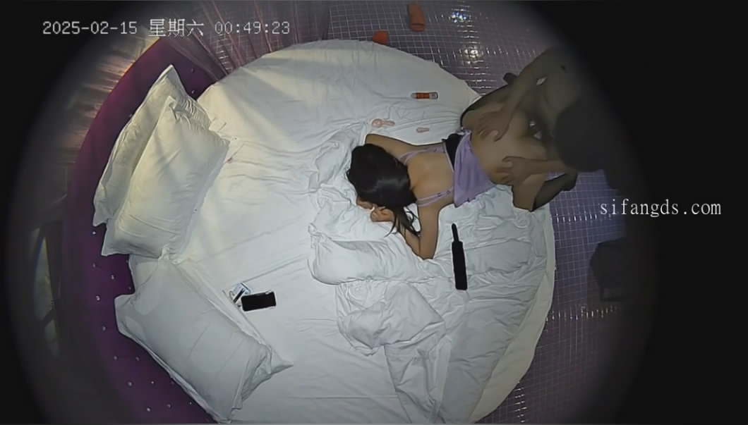 图片[7]-新流出酒店偷拍❤️紫色裙子眼镜反差婊被猥琐眼镜男友用跳蛋玩逼水汪汪后用鸡巴操叫的真骚[MP4/1843MB]-老宋小屋