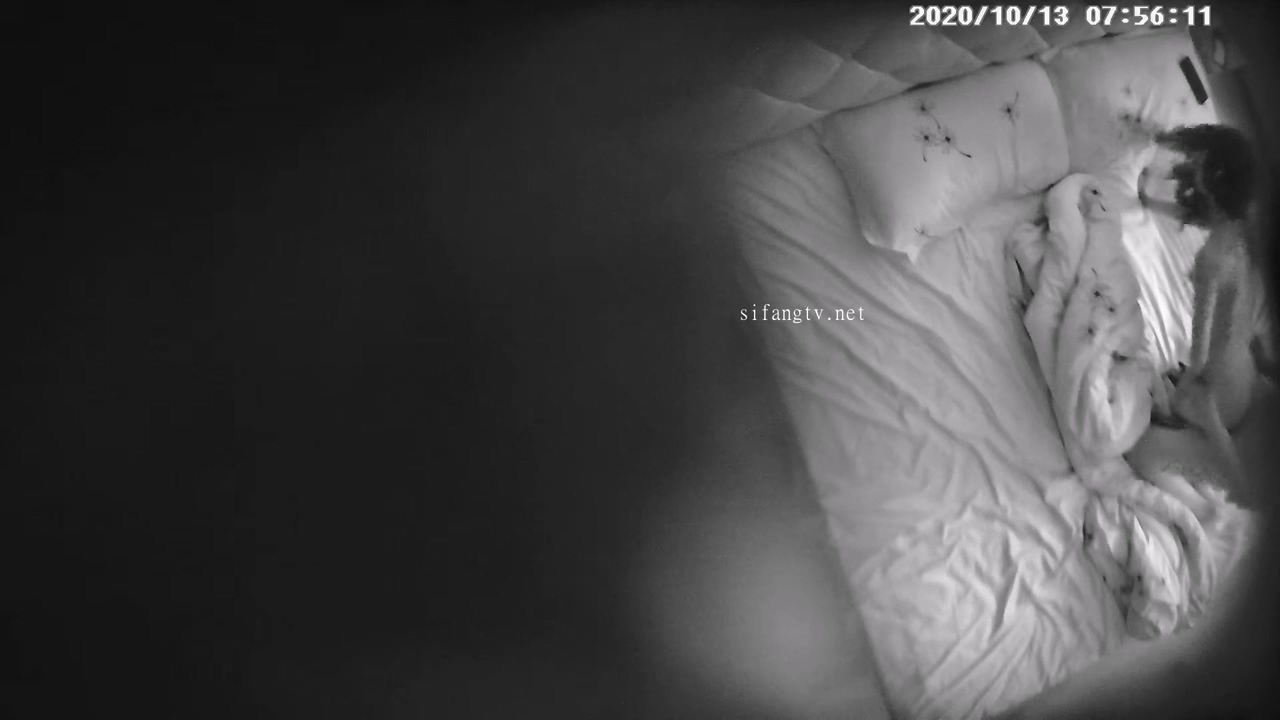 图片[6]-10-12经典酒店偷拍 苗条美女和男友开房，瘦猴男友猛干女友3次，搞得腿直抖-老宋小屋