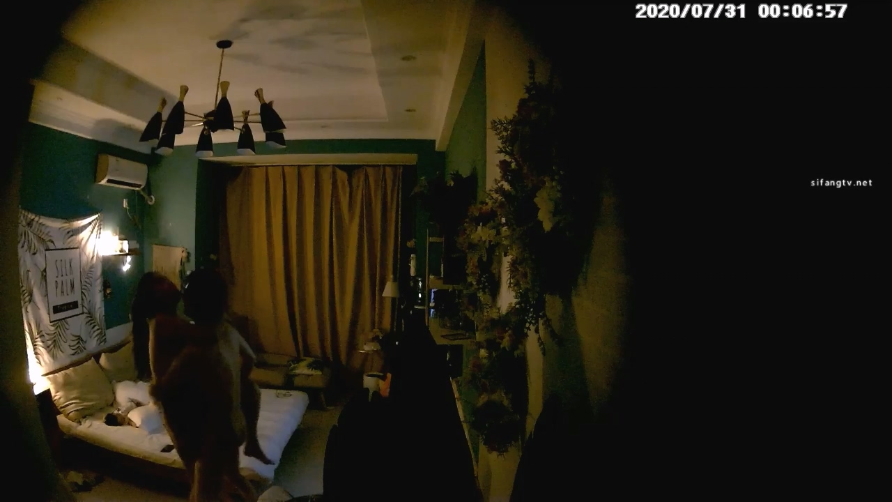 图片[6]-7-30经典酒店偷拍 抱着小孩出来玩的夫妻，喂完奶开始啪啪，性生活很和谐招式不少-老宋小屋