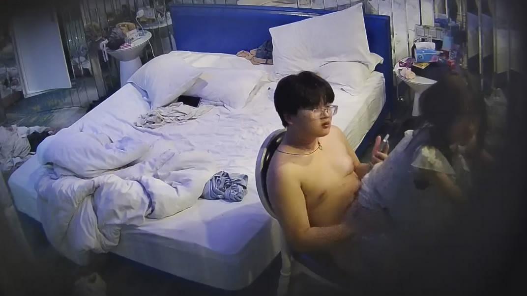 图片[6]-25年5月 酒店偷拍 本月最佳 清纯白袜小裙学生反差婊黑丝学妹和胖男友连续啪啪-老宋小屋